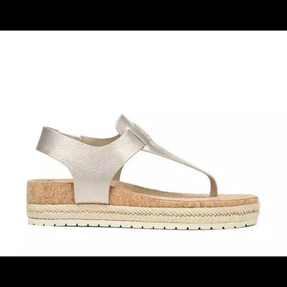 Vince Espadrille Thong Sandal - Picture 7 of 13